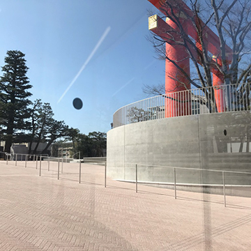 高透過ガラスの安全対策について