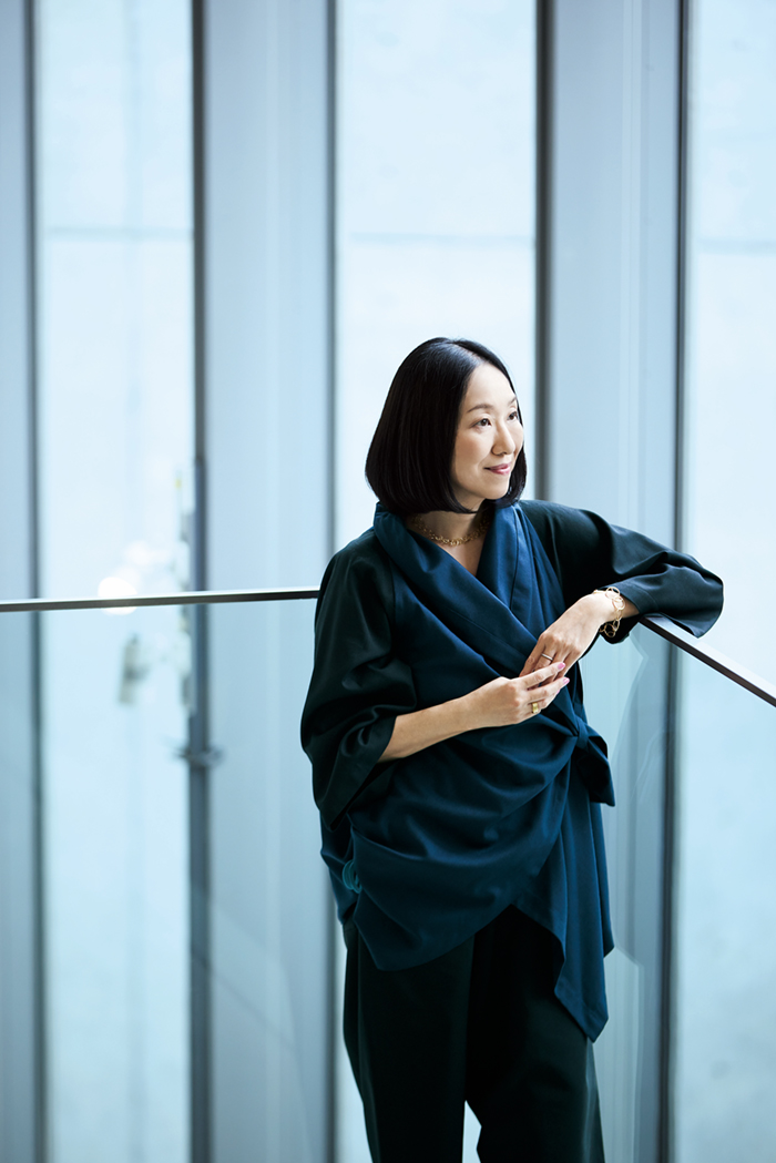 川上典李⼦（本展監修者）